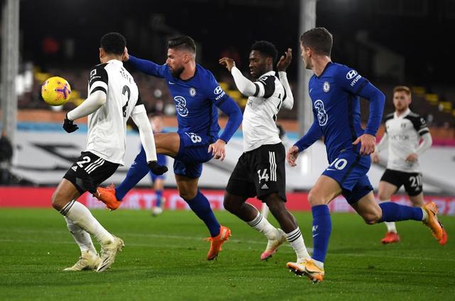 队记：鹈鹕不会贱卖琼斯和墨菲，要价不会低于一个首轮