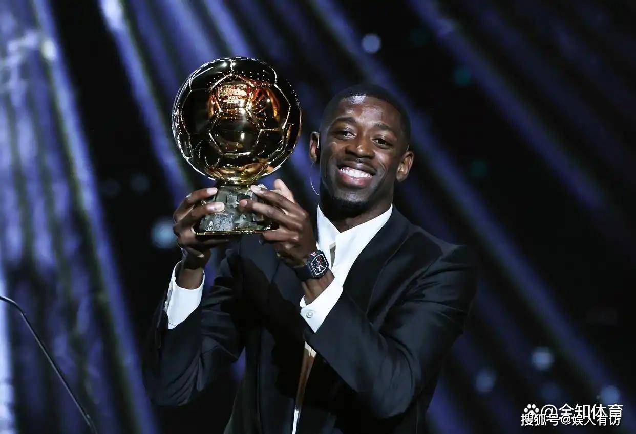 场边教练的表情太真实