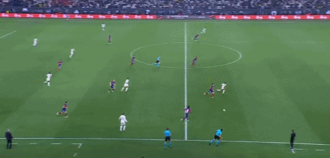 拜仁莱万多夫斯基连续两场梅开二度