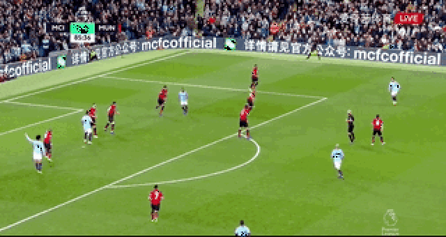 青训球员首次助攻完成精彩配合