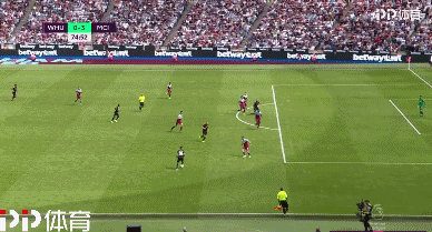 国脚关键传球带来胜利希望